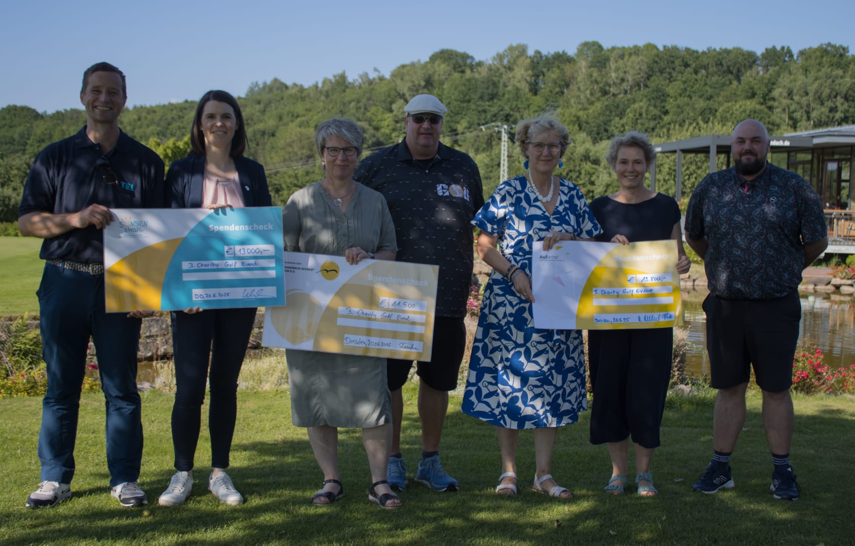 Golf tournament scene